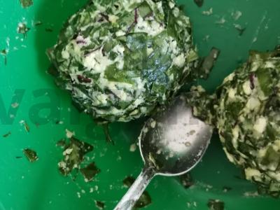 Osėtiniai pyragai su burokėlių lapais Žingsnis 2