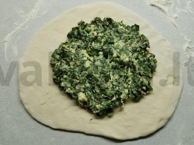 Osėtiniai pyragai su burokėlių lapais Žingsnis 3