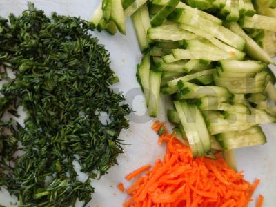 Daržovių funčozė su sojų padažu Žingsnis 2