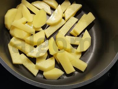 Bulvės su troškiniu Žingsnis 1