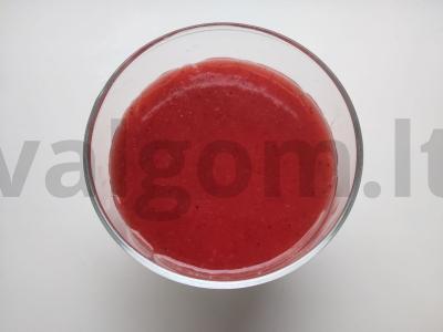 Daugiakampis želė su braškėmis ir grietinėlės kremu Žingsnis 1