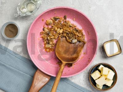 Kalakutienos ritinėliai su grybais Žingsnis 1