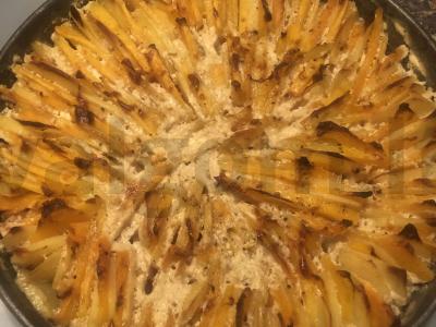 Moliūgų ir bulvių gratinas pagrindine nuotrauka