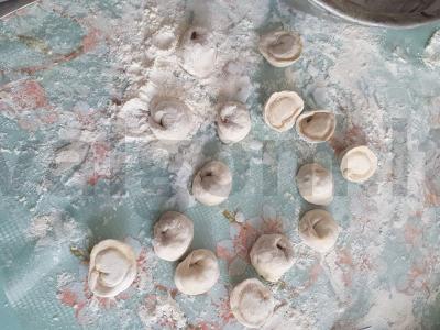 Namų virtos koldūnai iš filo tešlos su kiauliena pagrindine nuotrauka