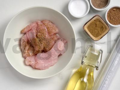 Sultingas kalakutienos filė raudoname vyne Žingsnis 1