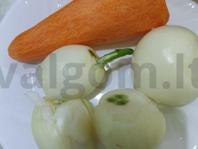 Žirnių sriuba su kiaulienos kaulais Žingsnis 3