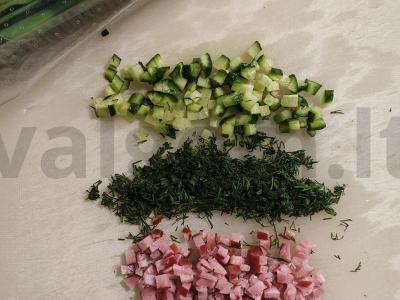 Šaltas sriuba su rūgpieniu Žingsnis 1