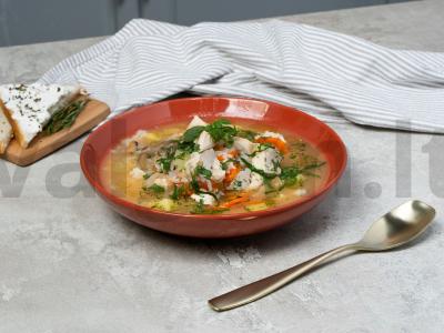 Indėnų filė ir konservuota silkė sriuba pagrindine nuotrauka