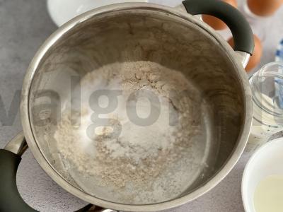 Varškės PP vafliai multikepėje Žingsnis 1