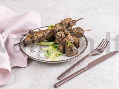 Jautienos kepenų šašlykas ant grotelių pagrindine nuotrauka