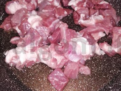 Kepta kiauliena su bulvėmis ir pupelėmis Žingsnis 8