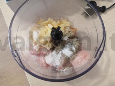 Naminių makaronų sriuba su vištienos kukuliais Žingsnis 7