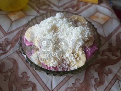 Meduolinis pyragas su varškės įdaru ir bananais Žingsnis 5