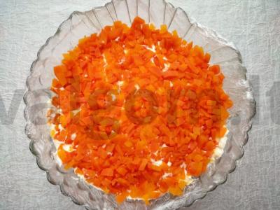 Naujametinis, šventinis salotas su granatu ir vištiena Žingsnis 4