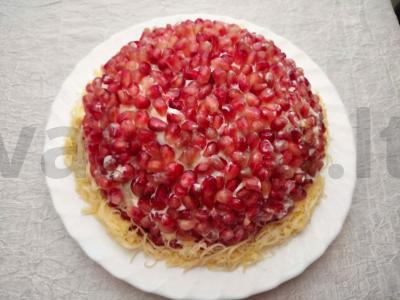 Naujametinis, šventinis salotas su granatu ir vištiena Žingsnis 7