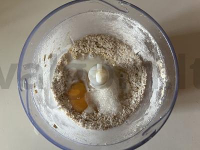 Naudingas avižų blynas su pienu ir varškės-bananų įdaru Žingsnis 3