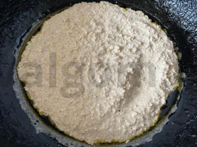 Naudingas avižų blynas su pienu ir varškės-bananų įdaru Žingsnis 6