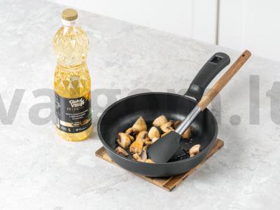 Šiltas salotas su špinatais, bekonu, grybais ir kiaušiniu Žingsnis 3