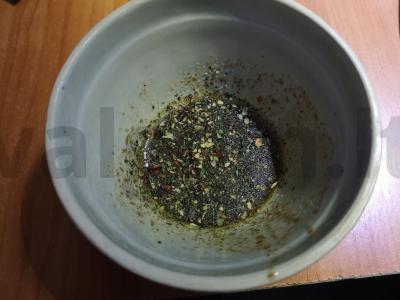 Salotas „Caprese“ su baziliku ir itališkais prieskoniais Žingsnis 5