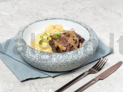 Jautienos antrikotas raudoname vyne pagrindine nuotrauka