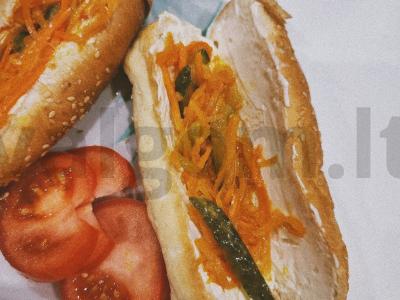 Namų hot-dog su korėjietiška morkų salotomis Žingsnis 3