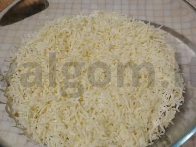 Šventinis salotas su vištiena, džiovintais abrikosais ir vynuogėmis Žingsnis 4