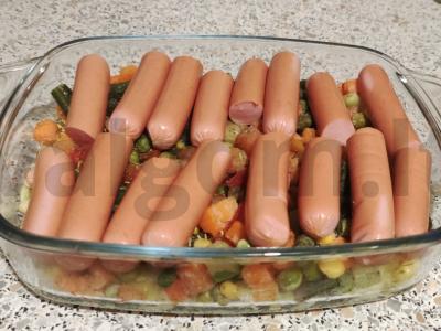 Dešrelės su daržovėmis ir bulvėmis po sūriu Žingsnis 5