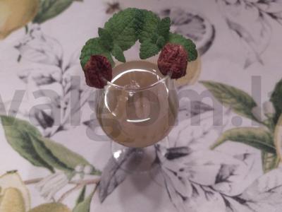 Kokteilis su konjaku ir vynuogių sultimis Žingsnis 5