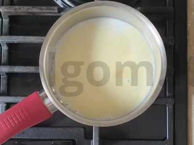 Manų košė su bananais Žingsnis 1