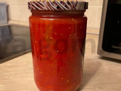 Saldiųjų pipirų ir pomidorų lečo žiemai pagrindine nuotrauka