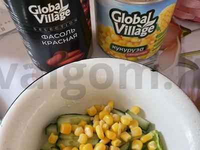 Skanus salotas su raudonaisiais pupelėmis ir kukurūzais Žingsnis 2
