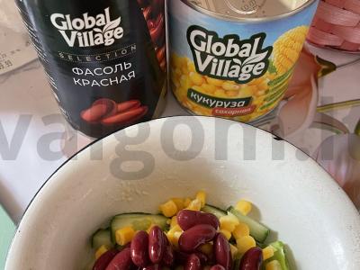 Skanus salotas su raudonaisiais pupelėmis ir kukurūzais Žingsnis 3