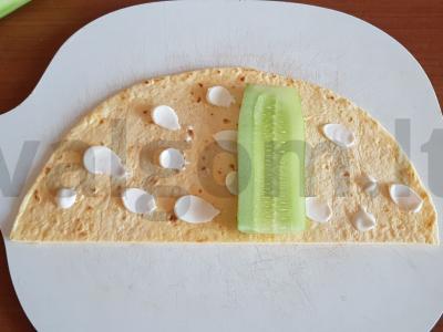 Tortilija su raudona žuvimi skaniam užkandžiui Žingsnis 2