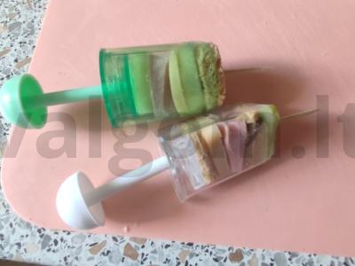 Kanarė su dešra, sūriu ir agurku Žingsnis 3