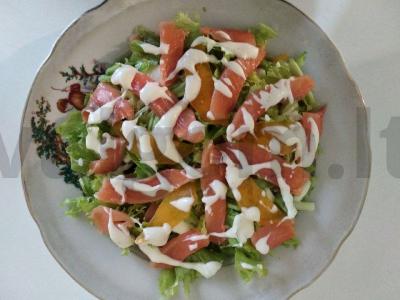 Originalus lašišos, persimonų, žalumynų salotas su varškės mase Žingsnis 3