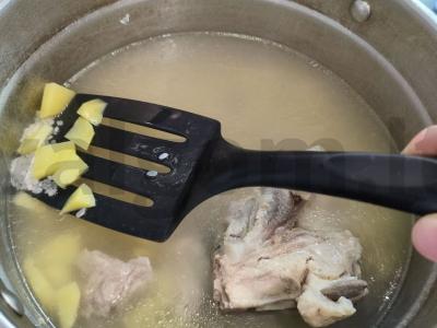 Sriuba su kiauliena ir ryžiais Žingsnis 2