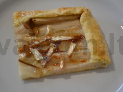 Galetė su kriauše ir brie sūriu pagrindine nuotrauka