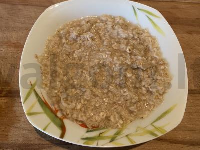 Avižų košė vandenyje su mėlynėmis Žingsnis 2