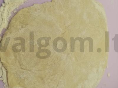 Kepti tešlos gabaliukai su sūriu karamelė ir sezamu Žingsnis 1