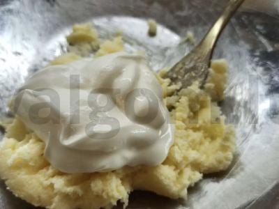 Obuolių pyragas su grietine ir ruduoju cukrumi Žingsnis 2