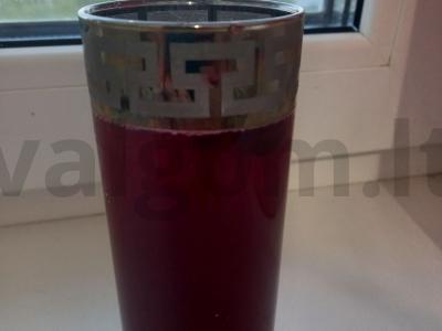 Šaltalankių, aviečių ir vyšnių kompotas pagrindine nuotrauka