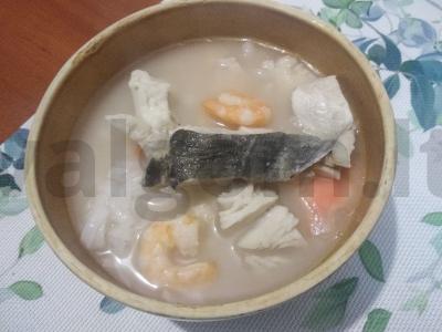 Žuvies sriuba su kokosų pienu pagrindine nuotrauka