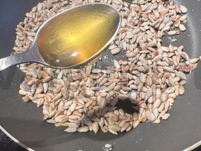 Saulėgrąžų sėklų ir karamelės kozinakas Žingsnis 3