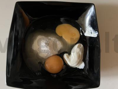 Nuostabus pyragas orkaitėje su ananasais Žingsnis 1