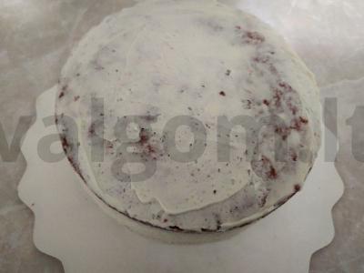 Išskirtinis tortas „Raudonas aksomas“ su maskarponės kremu ir vaisiais Žingsnis 5