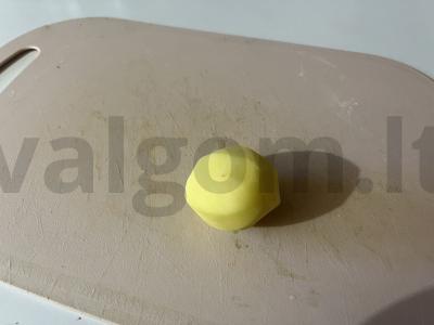 Traškūs bulvių traškučiai su druska ir paprika Žingsnis 1