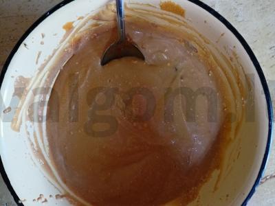 Tortas iš paruoštų biskvitų: bananas, apelsinas, persikas, želė Žingsnis 1