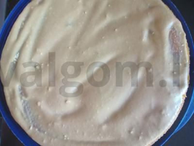 Tortas iš paruoštų biskvitų: bananas, apelsinas, persikas, želė Žingsnis 3