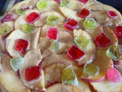 Tortas iš paruoštų biskvitų: bananas, apelsinas, persikas, želė Žingsnis 7