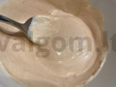 Kiaušinių sumuštinis su dešra Žingsnis 2